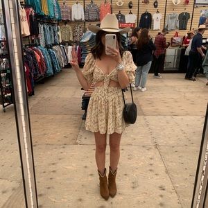 Sabo dress size XS, fits true to size. Flowy cute dress. Worn once